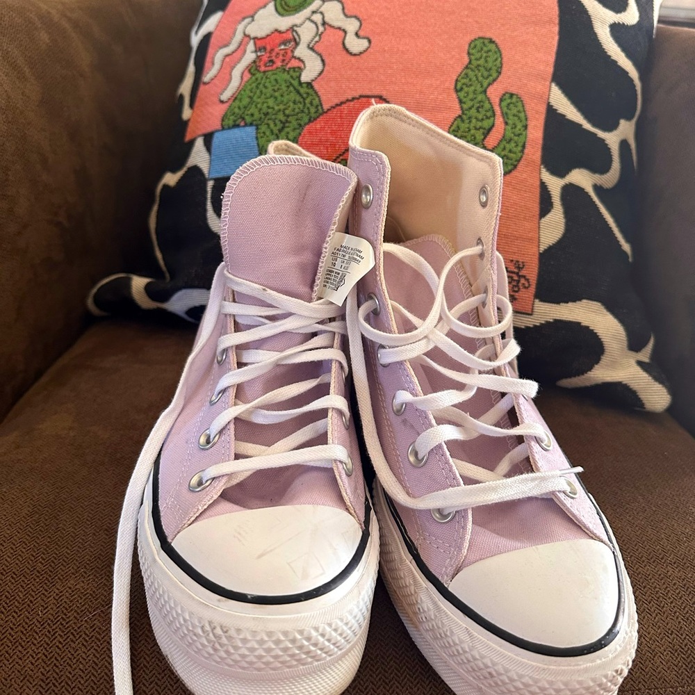 Size 10 Women Lilac Platform Chuck Taylor Converse All-Star